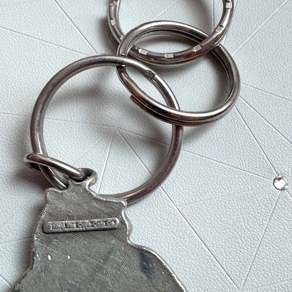 🐻 Hip Vintage 1997 Coca Cola Bear Pewter Silver Holiday Key Chain Ring - Picture 13 of 13